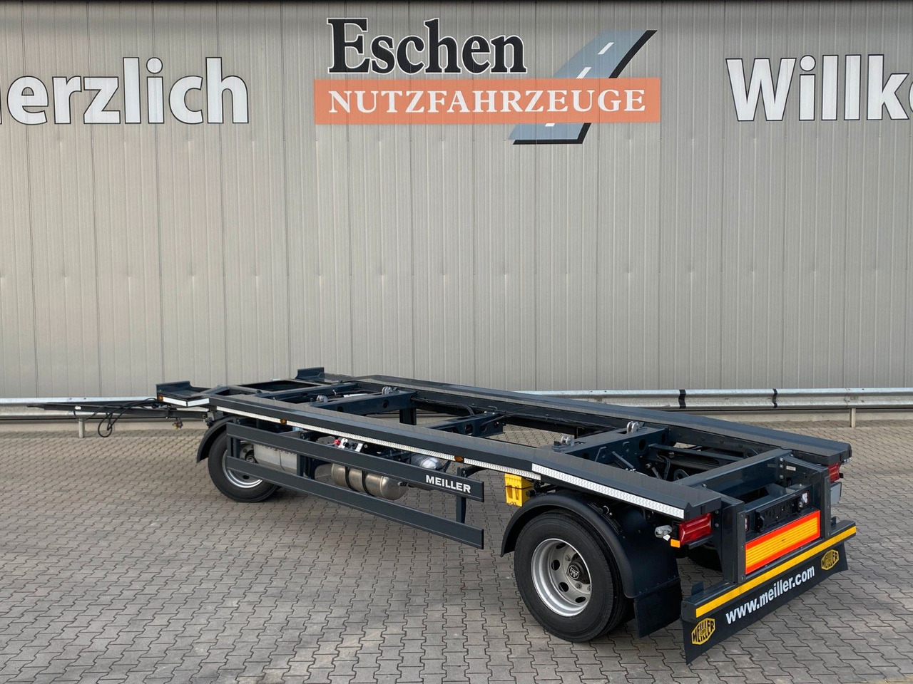 Meiller MG 18 ZO 5,4 NEU*Rückfahrkamera*Werkzeugkasten Meiller MG 18 ZO 5,4 NEU*Werkzeugkasten Abrollcontainer - Remolque multilift/ Portacontenedores de cadenas: foto 3 Meiller MG 18 ZO 5,4 NEU*Rückfahrkamera*Werkzeugkasten Meiller MG 18 ZO 5,4 NEU*Werkzeugkasten Abrollcontainer - Remolque multilift/ Portacontenedores de cadenas: foto 3
