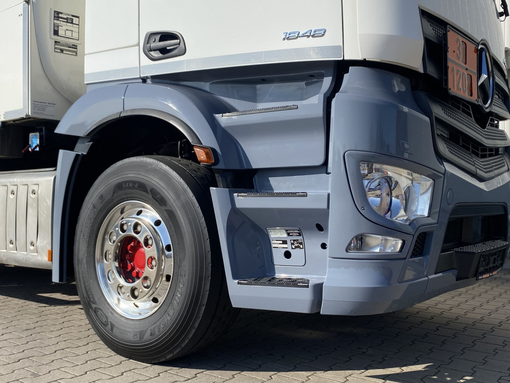 Camión cisterna Mercedes-Benz 1848 Antos: foto 10