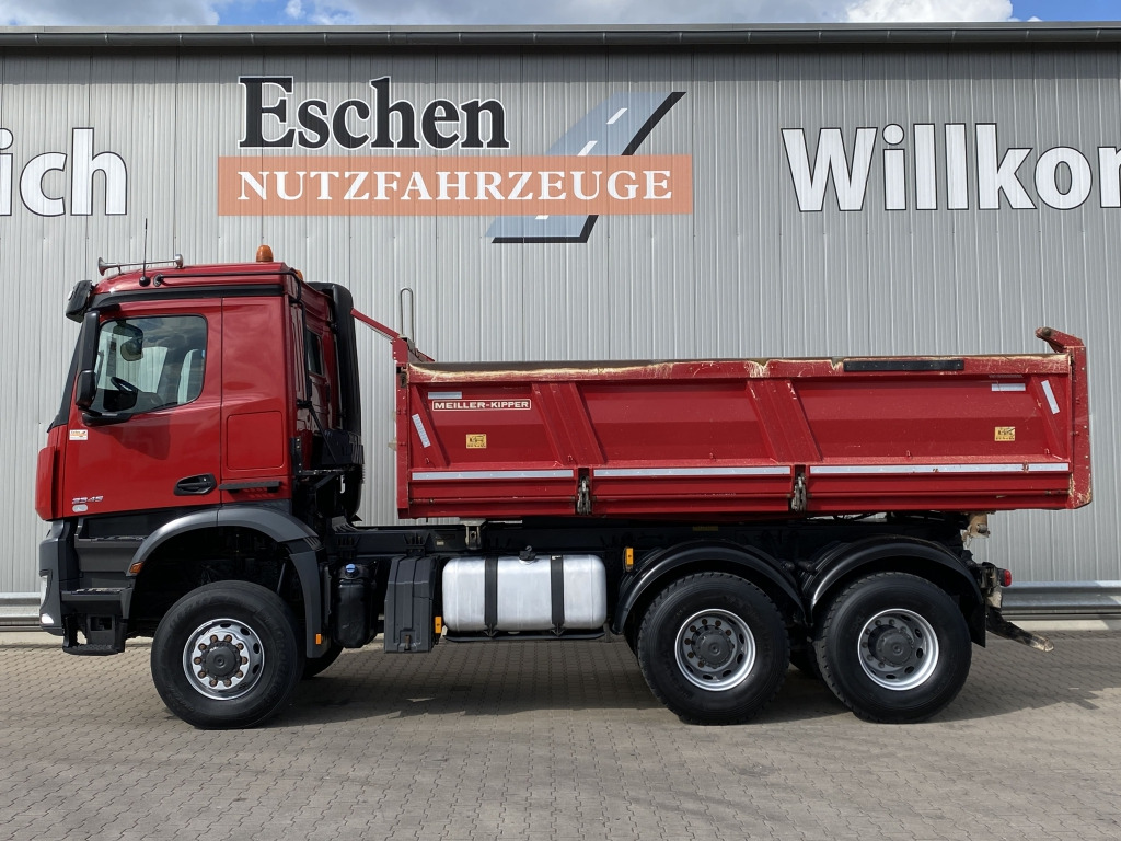 Mercedes-Benz 3345 6x6 - Camión volquete: foto 3 Mercedes-Benz 3345 6x6 - Camión volquete: foto 3