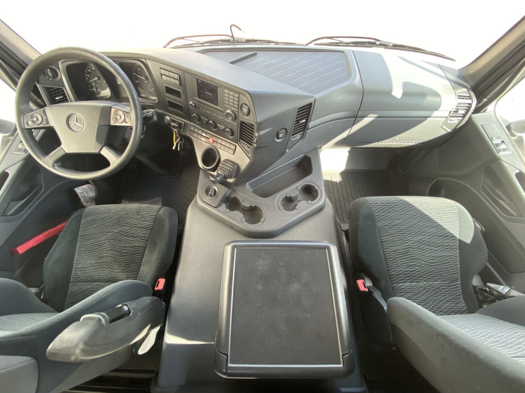 Leasing de Mercedes-Benz 3345 6x6 Mercedes-Benz 3345 6x6: foto 17