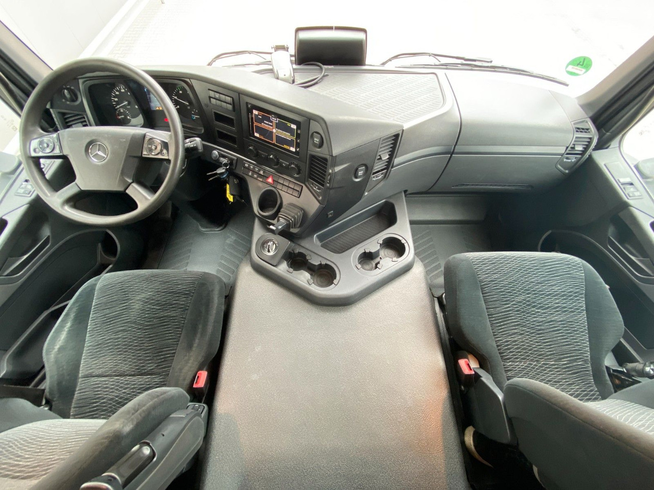 Leasing de  Mercedes-Benz Arocs 3345 6x6 | MEILLER*Bordmatik*Blatt*AHK+Oel Mercedes-Benz Arocs 3345 6x6 | MEILLER*Bordmatik*Blatt*AHK+Oel: foto 17