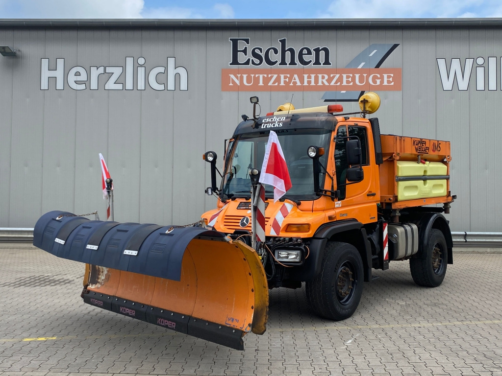 Mercedes-Benz Unimog U 500 4x4 - Máquina quitanieve: foto 1 Mercedes-Benz Unimog U 500 4x4 - Máquina quitanieve: foto 1