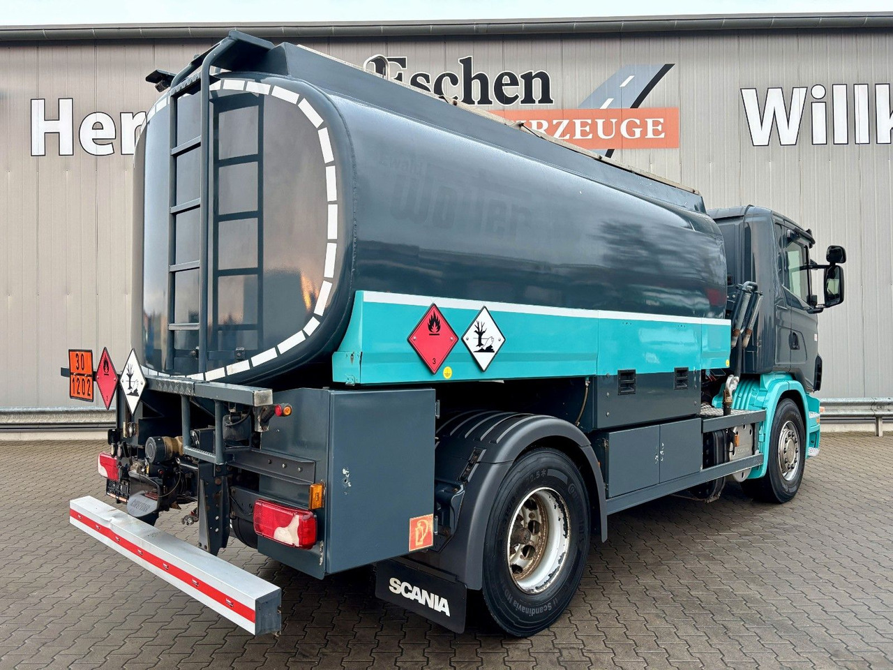 Scania G420 Esterer A3 | 2x Kammern*Oben/Unten*Retarder - Camión cisterna: foto 5 Scania G420 Esterer A3 | 2x Kammern*Oben/Unten*Retarder - Camión cisterna: foto 5