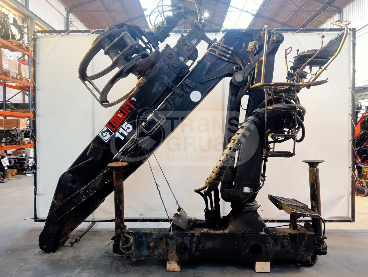 Grúa forestal F115 ZT 93A - Grúa para camión: foto 2 Grúa forestal F115 ZT 93A - Grúa para camión: foto 2