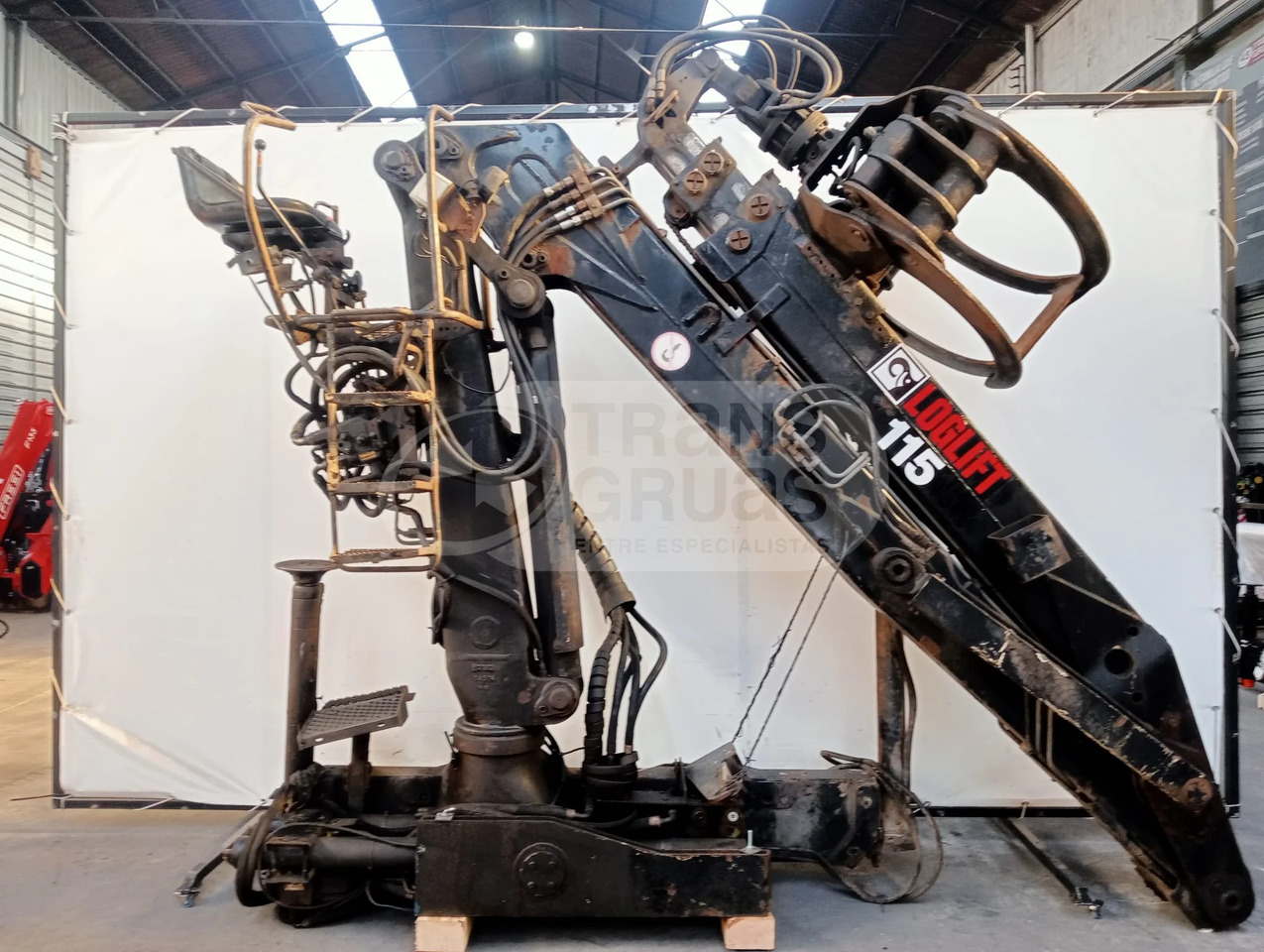 Grúa forestal F115 ZT 93A - Grúa para camión: foto 1 Grúa forestal F115 ZT 93A - Grúa para camión: foto 1