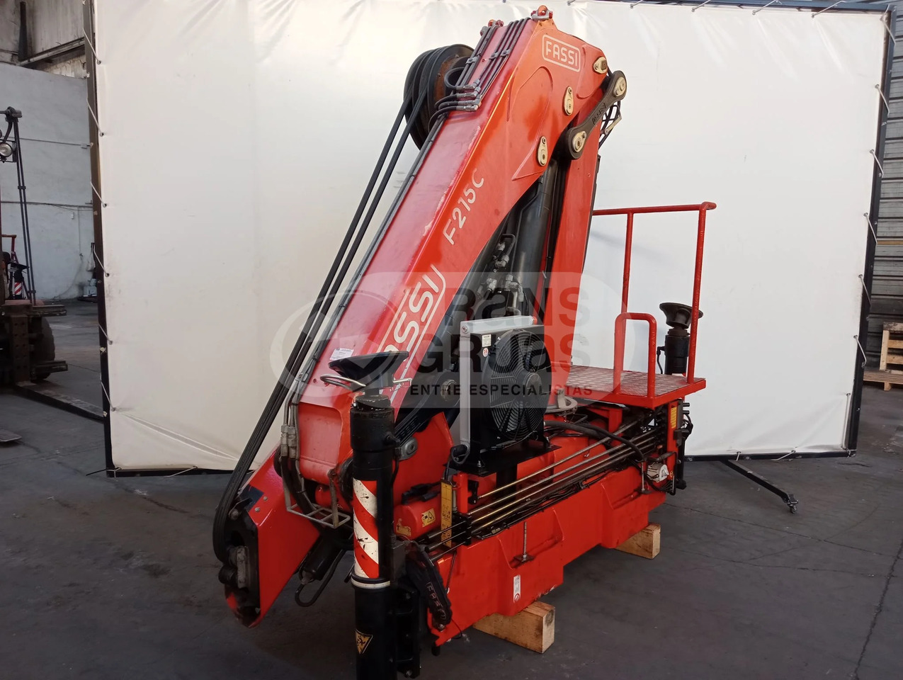 Grúa hidráulica Fassi F215AC.2.24 - Grúa para camión: foto 4 Grúa hidráulica Fassi F215AC.2.24 - Grúa para camión: foto 4