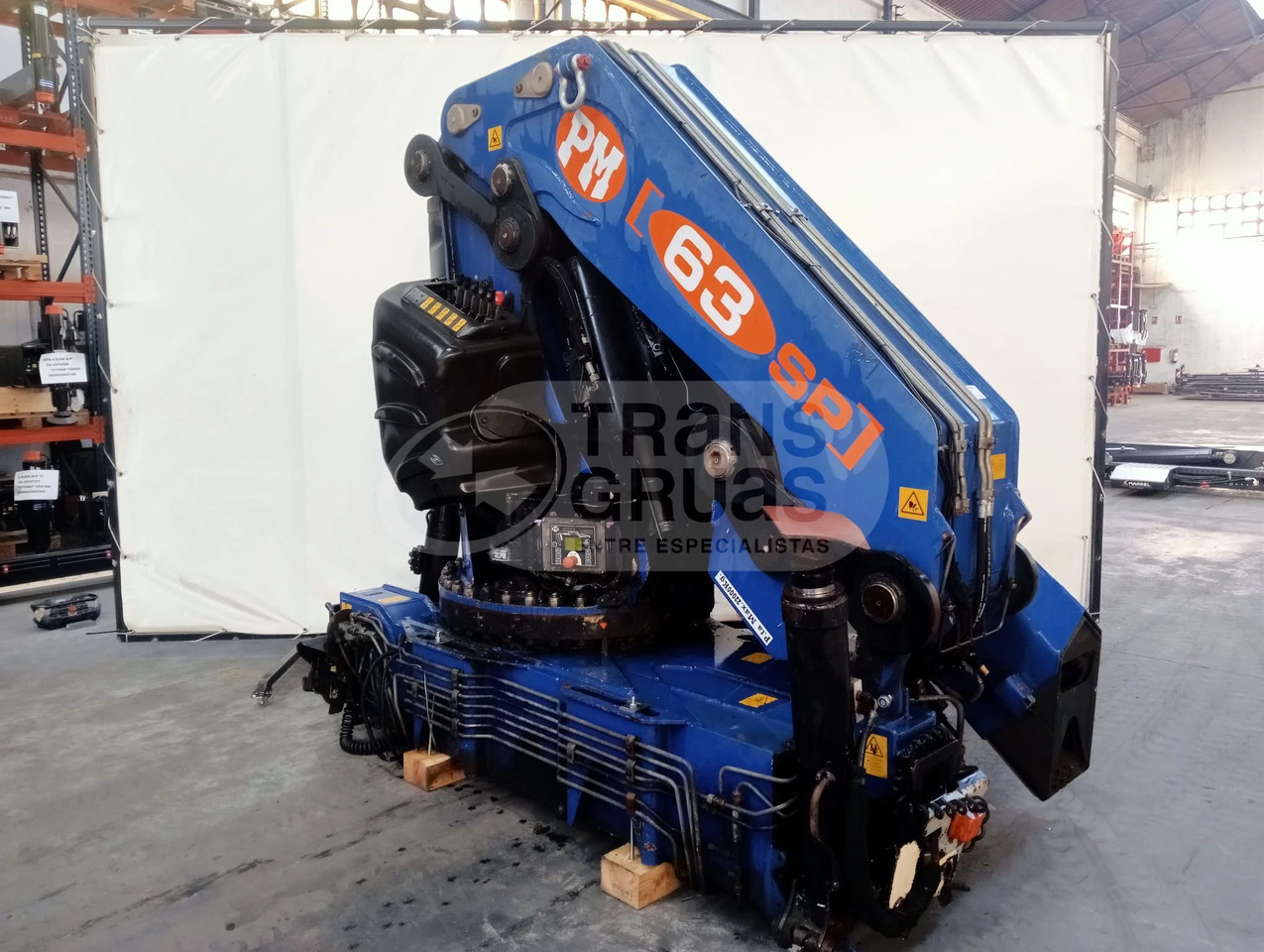 Grúa hidráulica PM 63 - Grúa para camión: foto 3 Grúa hidráulica PM 63 - Grúa para camión: foto 3