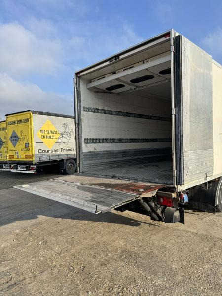 Camión frigorífico Iveco Eurocargo 160E18: foto 7