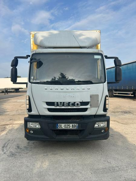 Iveco Eurocargo 160E18 - Camión caja cerrada: foto 2 Iveco Eurocargo 160E18 - Camión caja cerrada: foto 2