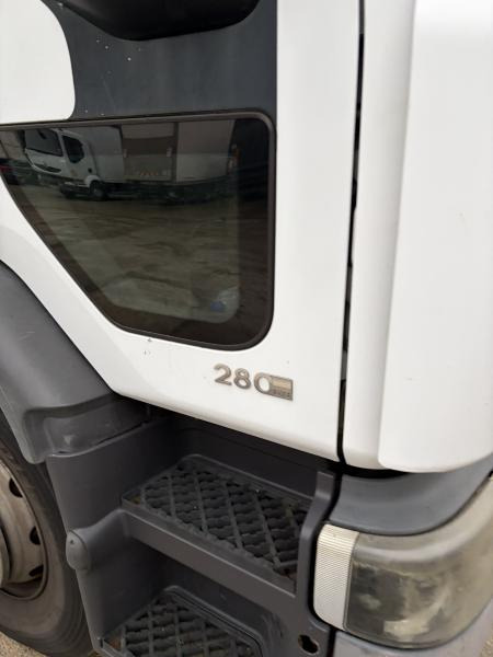 Renault Midlum 280 DXI - Camión lona: foto 5 Renault Midlum 280 DXI - Camión lona: foto 5