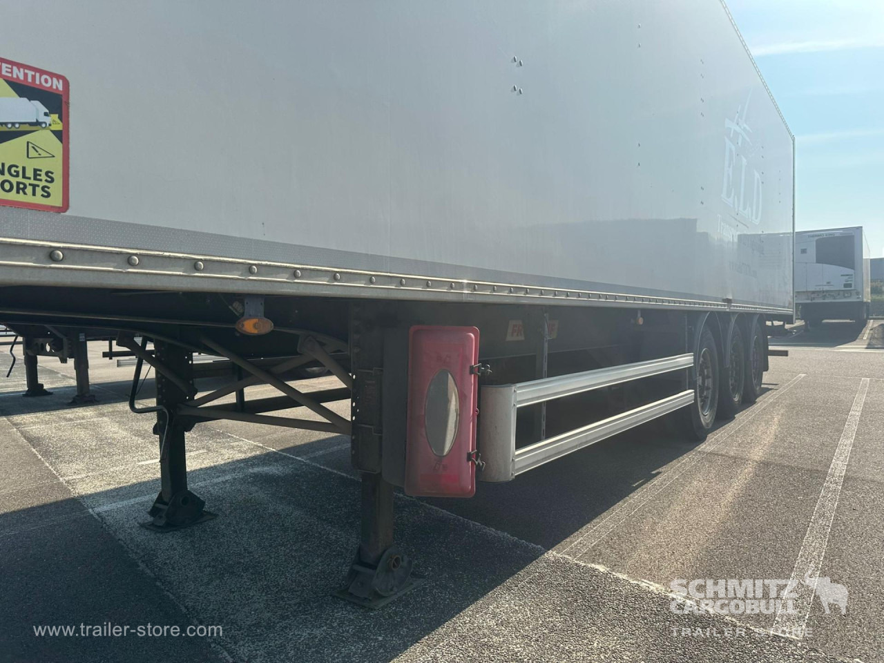 FRUEHAUF Dryfreight Standard Roller shutter door - Semirremolque caja cerrada: foto 2 FRUEHAUF Dryfreight Standard Roller shutter door - Semirremolque caja cerrada: foto 2