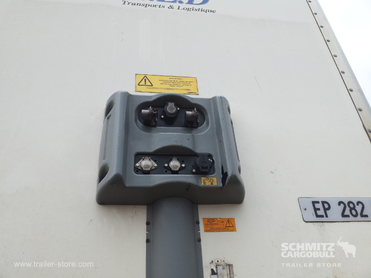 Semirremolque caja cerrada FRUEHAUF Dryfreight Standard Roller shutter door: foto 8