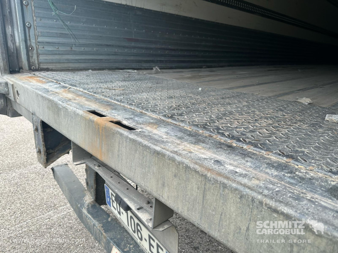 FRUEHAUF Dryfreight Standard Roller shutter door - Semirremolque caja cerrada: foto 4 FRUEHAUF Dryfreight Standard Roller shutter door - Semirremolque caja cerrada: foto 4