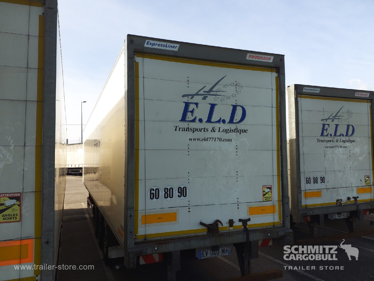 FRUEHAUF Dryfreight Standard Roller shutter door - Semirremolque caja cerrada: foto 2 FRUEHAUF Dryfreight Standard Roller shutter door - Semirremolque caja cerrada: foto 2