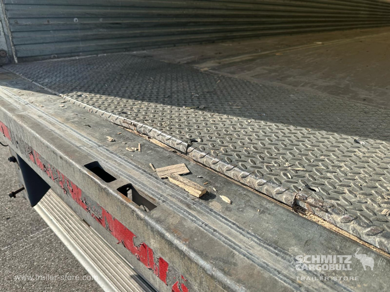 LECI TRAILER Dryfreight Standard Roller shutter door - Semirremolque caja cerrada: foto 5 LECI TRAILER Dryfreight Standard Roller shutter door - Semirremolque caja cerrada: foto 5
