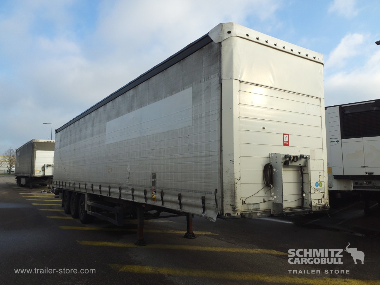SCHMITZ Curtainsider Standard - Semirremolque lona: foto 1 SCHMITZ Curtainsider Standard - Semirremolque lona: foto 1