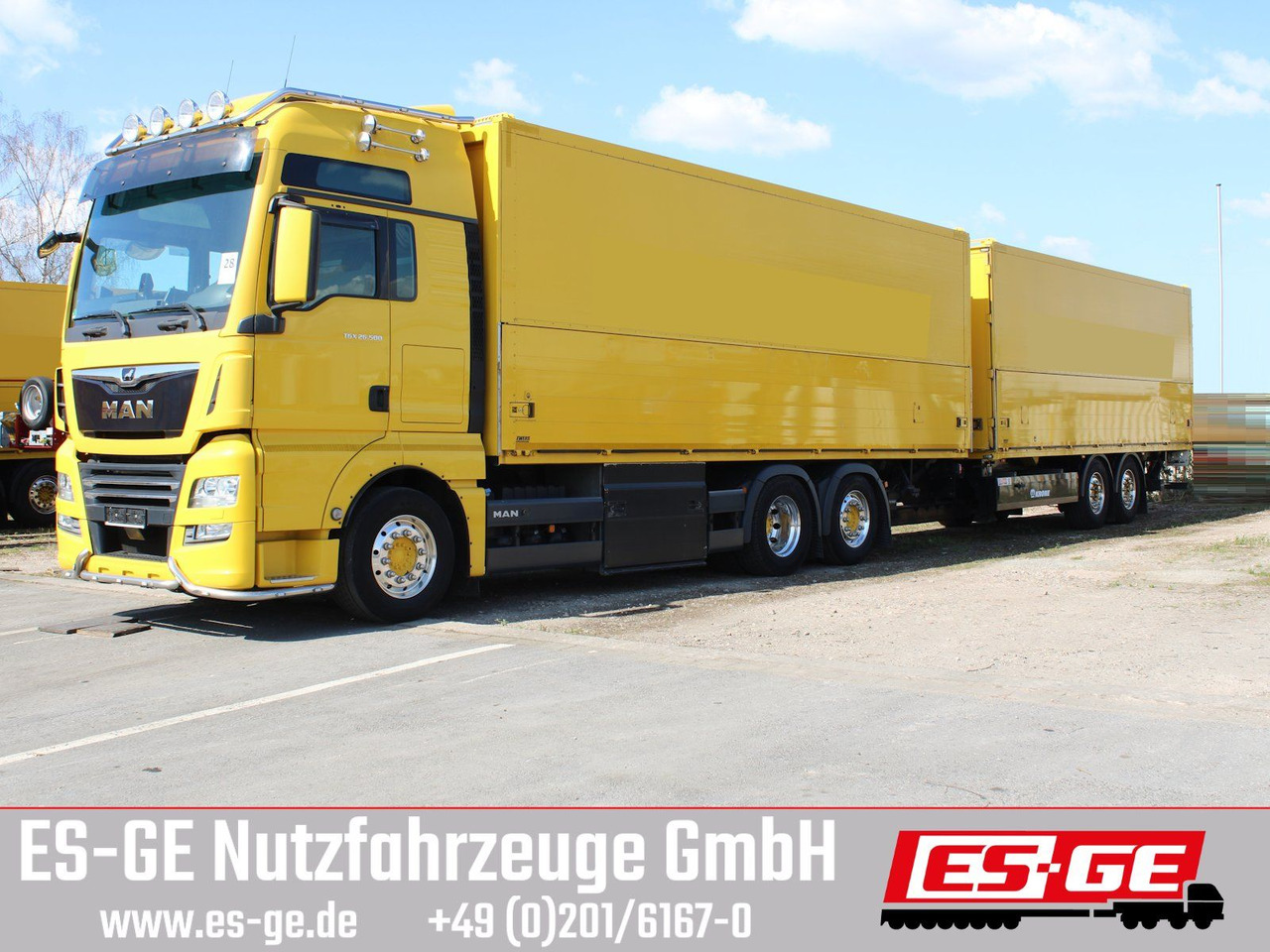 MAN 6x2 LKW mit Tandemanhänger - Camión transporte de bebidas: foto 2 MAN 6x2 LKW mit Tandemanhänger - Camión transporte de bebidas: foto 2