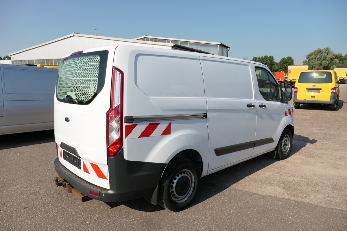 FORD Transit Custom 290 2.0 TDCi KLIMA TEMPOMAT AHK W - Furgoneta pequeña: foto 4 FORD Transit Custom 290 2.0 TDCi KLIMA TEMPOMAT AHK W - Furgoneta pequeña: foto 4