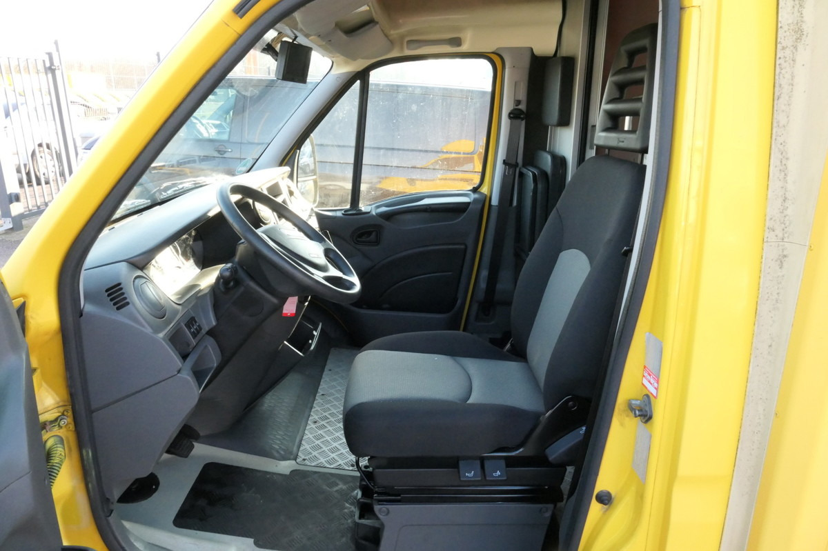 Furgoneta caja cerrada IVECO Daily 35 S11 C30C AUTOMATIK KAMERA Kurz KAMERA R: foto 8