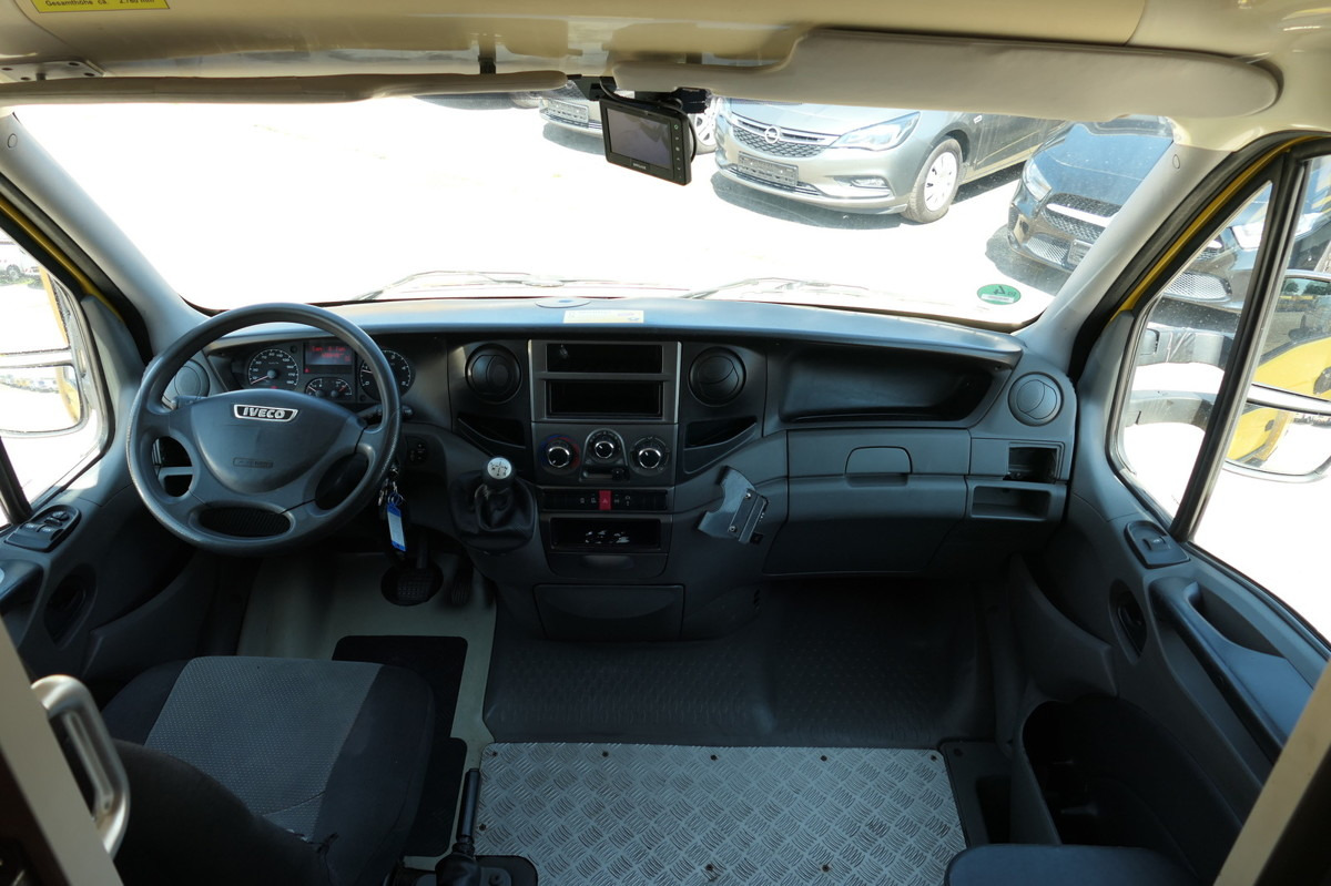 IVECO Daily 35 S11 C30C AUTOMATIK KAMERA MAXI Regale L - Furgoneta caja cerrada: foto 4 IVECO Daily 35 S11 C30C AUTOMATIK KAMERA MAXI Regale L - Furgoneta caja cerrada: foto 4