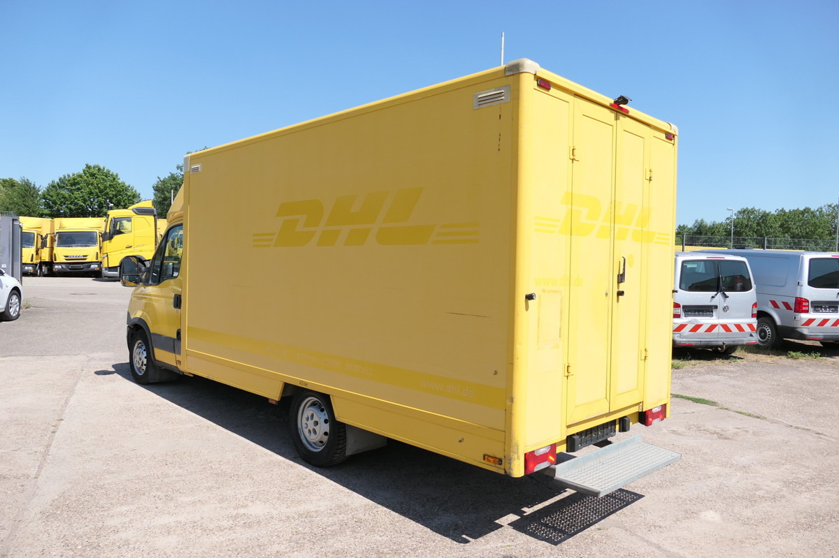 IVECO Daily 35 S11 C30C AUTOMATIK KAMERA Regale LUFT D - Furgoneta caja cerrada: foto 4 IVECO Daily 35 S11 C30C AUTOMATIK KAMERA Regale LUFT D - Furgoneta caja cerrada: foto 4