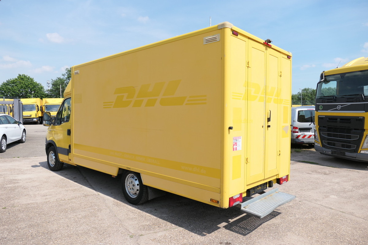 IVECO Daily 35 S11 C30C AUTOMATIK KAMERA Regale LUFT D - Furgoneta caja cerrada: foto 4 IVECO Daily 35 S11 C30C AUTOMATIK KAMERA Regale LUFT D - Furgoneta caja cerrada: foto 4