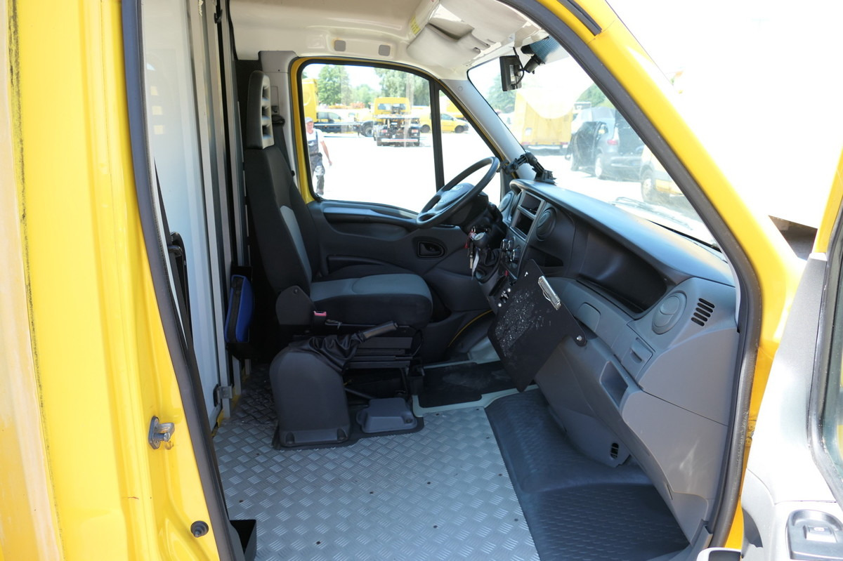 IVECO Daily 35 S11 C30C AUTOMATIK KAMERA Regale LUFT D - Furgoneta caja cerrada: foto 5 IVECO Daily 35 S11 C30C AUTOMATIK KAMERA Regale LUFT D - Furgoneta caja cerrada: foto 5
