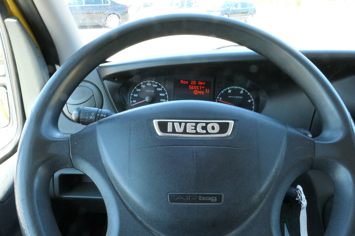Furgoneta caja cerrada IVECO Daily 35 S11 C30C AUTOMATIK KAMERA Regale LUFT D: foto 11