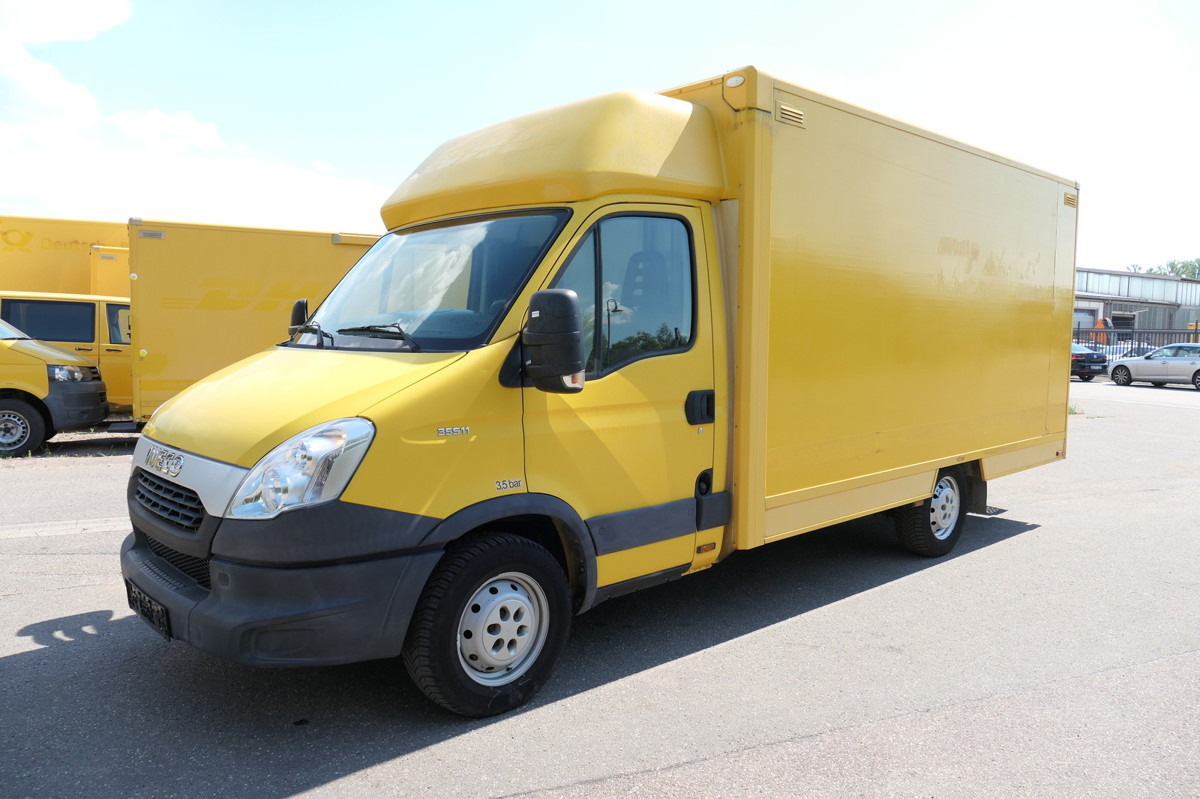 IVECO Daily 35 S11 C30C AUTOMATIK KAMERA Regale LUFT D - Furgoneta caja cerrada: foto 1 IVECO Daily 35 S11 C30C AUTOMATIK KAMERA Regale LUFT D - Furgoneta caja cerrada: foto 1