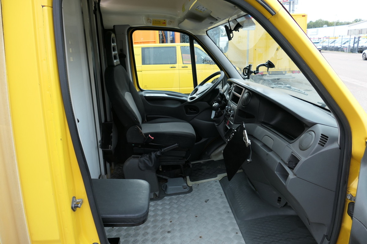 IVECO Daily 35 S11 C30C AUTOMATIK KAMERA Regale LUFT D - Furgoneta caja cerrada: foto 5 IVECO Daily 35 S11 C30C AUTOMATIK KAMERA Regale LUFT D - Furgoneta caja cerrada: foto 5