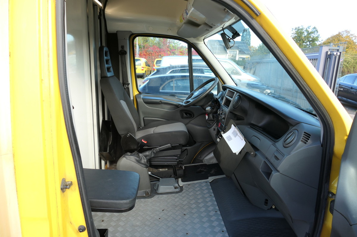IVECO Daily 35 S11 C30C AUTOMATIK KAMERA Regale LUFT D - Furgoneta caja cerrada: foto 5 IVECO Daily 35 S11 C30C AUTOMATIK KAMERA Regale LUFT D - Furgoneta caja cerrada: foto 5