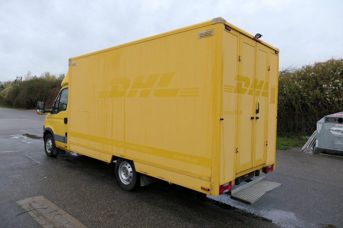 IVECO Daily 35 S11 C30C AUTOMATIK KAMERA Regale LUFT-E - Furgoneta caja cerrada: foto 4 IVECO Daily 35 S11 C30C AUTOMATIK KAMERA Regale LUFT-E - Furgoneta caja cerrada: foto 4