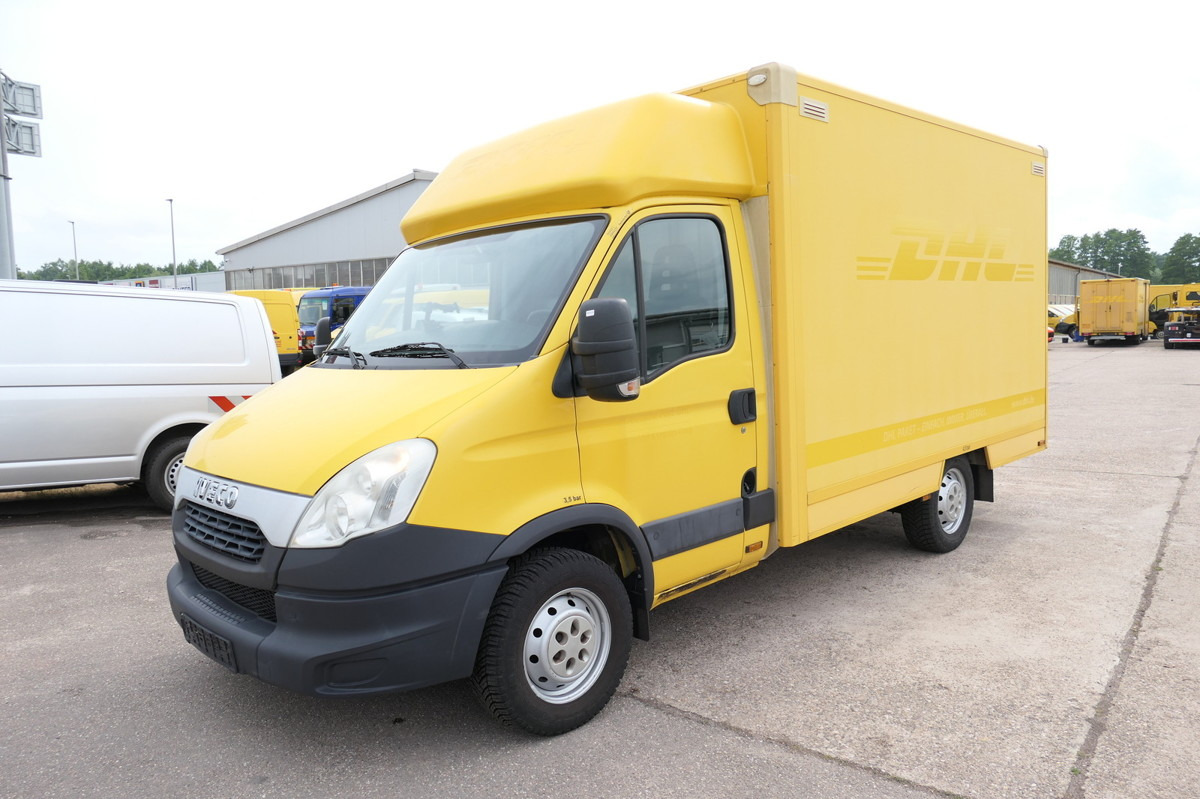 IVECO Daily 35 S11 C30C Kurz AUTOMATIK KAMERA Regale L - Furgoneta caja cerrada: foto 1 IVECO Daily 35 S11 C30C Kurz AUTOMATIK KAMERA Regale L - Furgoneta caja cerrada: foto 1