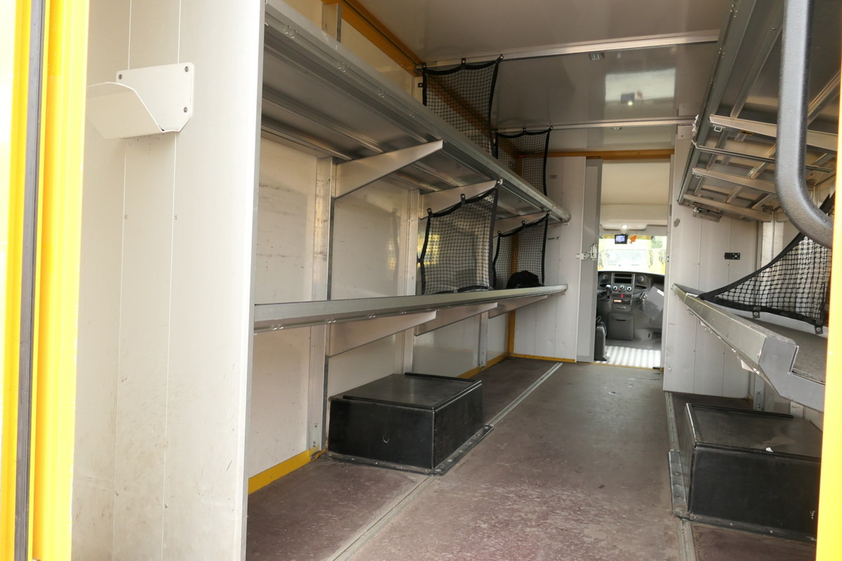 Furgoneta caja cerrada IVECO Daily 50C15 COC: foto 9 Furgoneta caja cerrada IVECO Daily 50C15 COC: foto 9