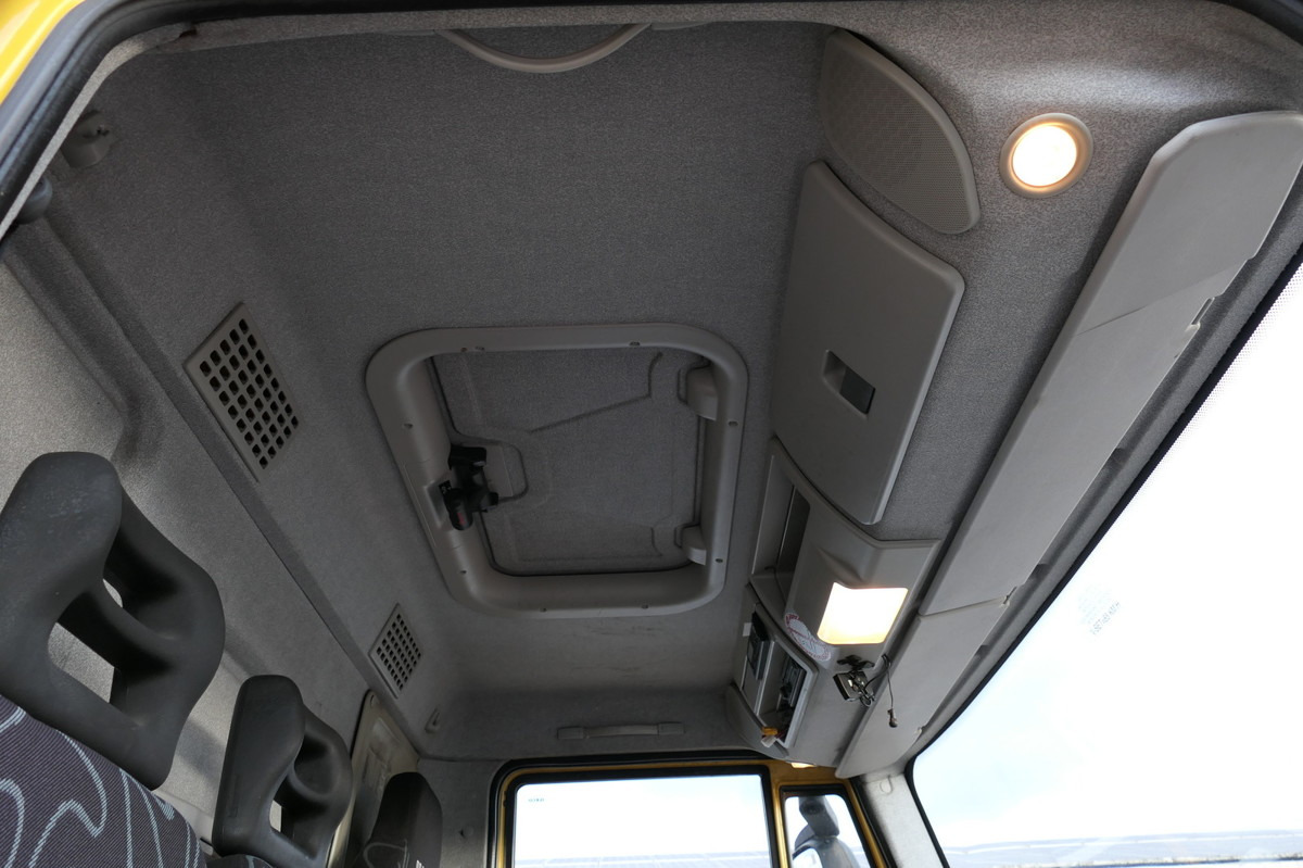 Camión caja cerrada IVECO EuroCargo ML 120 E28/P AHK LBW Koffer 7,00x2,44x: foto 8 Camión caja cerrada IVECO EuroCargo ML 120 E28/P AHK LBW Koffer 7,00x2,44x: foto 8