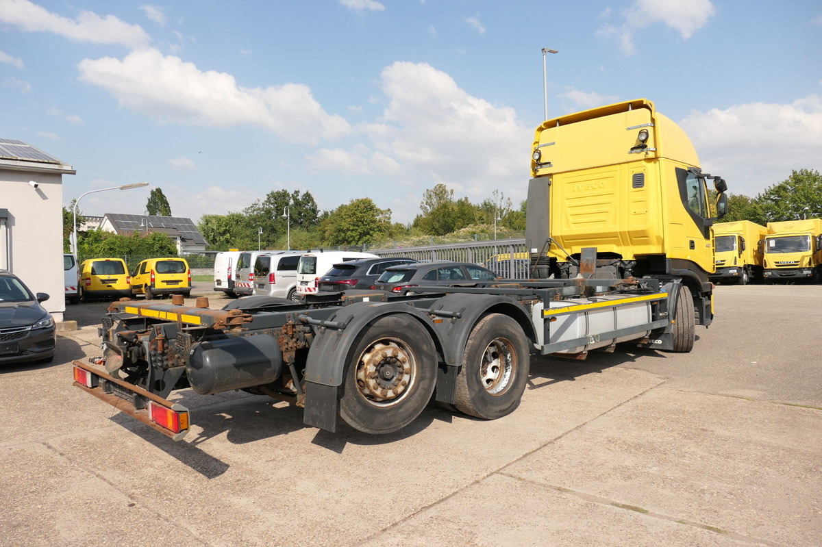 IVECO STRALIS AS 260 S42 Y/FS-CM ECO AHK Lenkachse Lif - Camión portacontenedore/ Intercambiable: foto 1 IVECO STRALIS AS 260 S42 Y/FS-CM ECO AHK Lenkachse Lif - Camión portacontenedore/ Intercambiable: foto 1