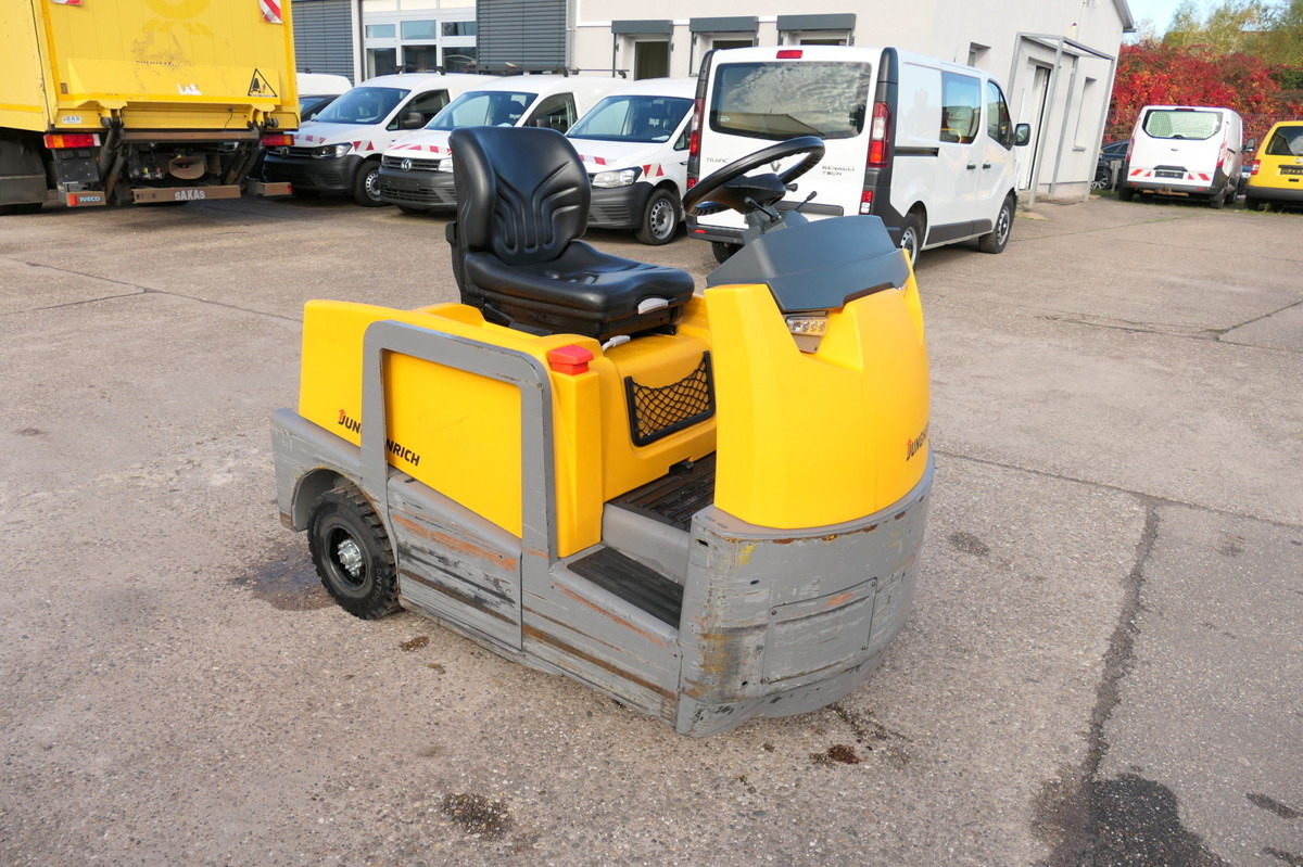 JUNGHEINRICH EZS 570 Schlepper - Remolcadora: foto 1 JUNGHEINRICH EZS 570 Schlepper - Remolcadora: foto 1
