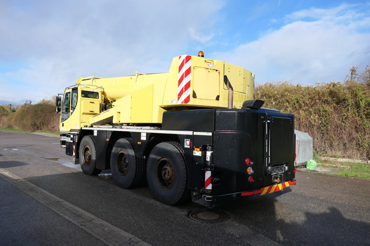 LIEBHERR LTC 1045-3.1 - Autogrúa: foto 4 LIEBHERR LTC 1045-3.1 - Autogrúa: foto 4