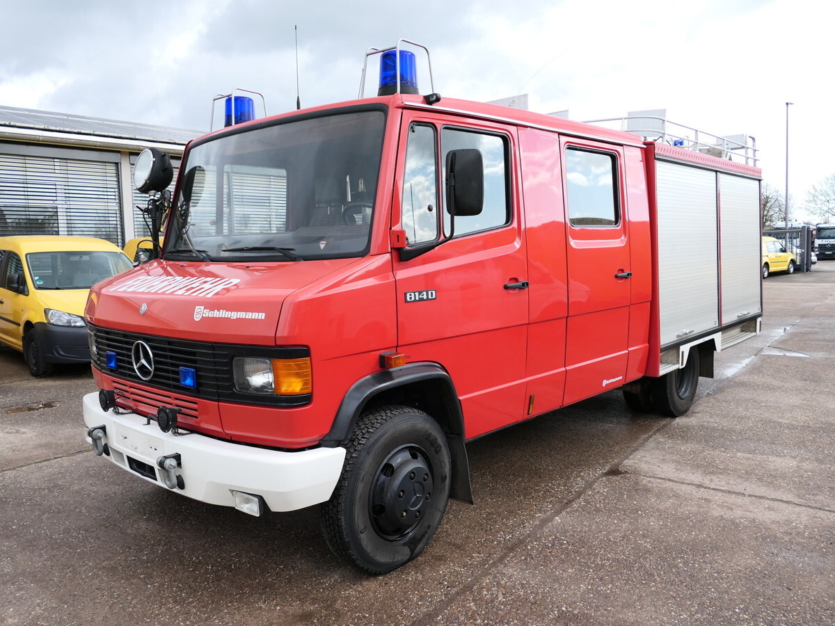 MERCEDES-BENZ 814 D LF 8/6 DoKa AHK Löschwassertank 600L Schli - Ambulancia: foto 1 MERCEDES-BENZ 814 D LF 8/6 DoKa AHK Löschwassertank 600L Schli - Ambulancia: foto 1