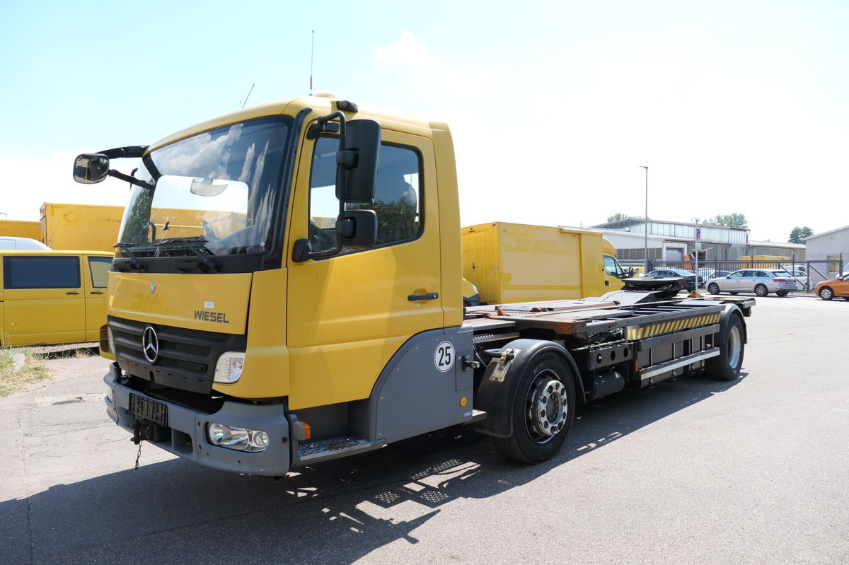 MERCEDES-BENZ KAMAG WBH 25 Wiesel Terberg Umsetzfahrz. Sattelk - Camión portacontenedore/ Intercambiable: foto 2 MERCEDES-BENZ KAMAG WBH 25 Wiesel Terberg Umsetzfahrz. Sattelk - Camión portacontenedore/ Intercambiable: foto 2