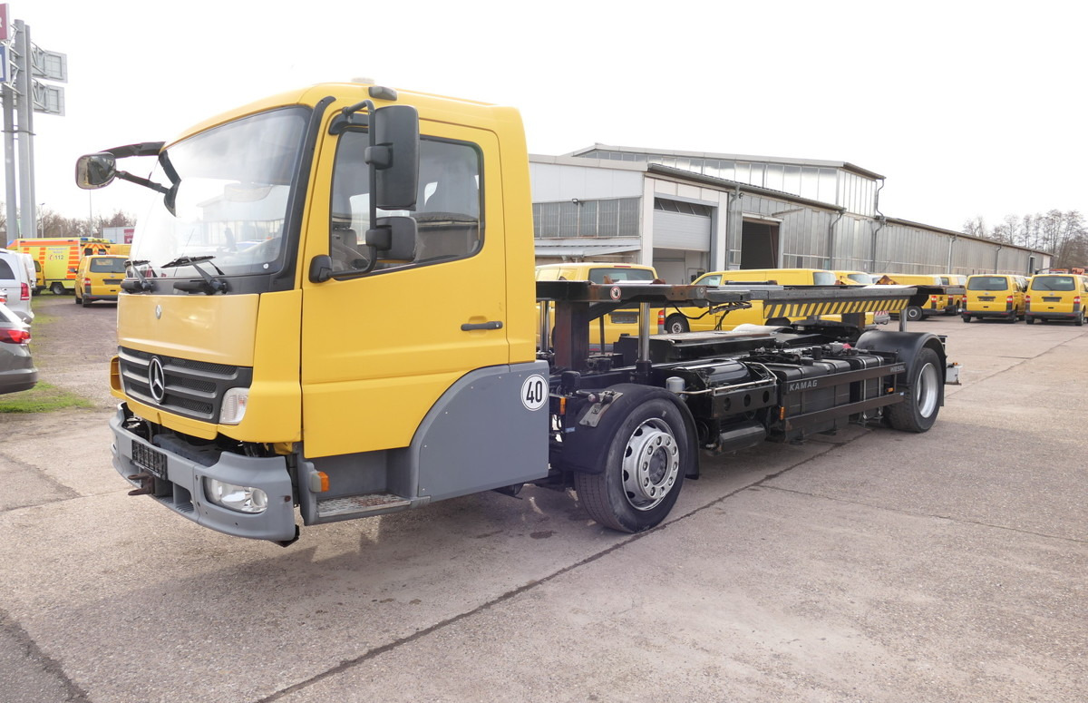 MERCEDES-BENZ KAMAG WBH 25 Wiesel Terberg Umsetzfahrz. Sattelk - Camión portacontenedore/ Intercambiable: foto 2 MERCEDES-BENZ KAMAG WBH 25 Wiesel Terberg Umsetzfahrz. Sattelk - Camión portacontenedore/ Intercambiable: foto 2