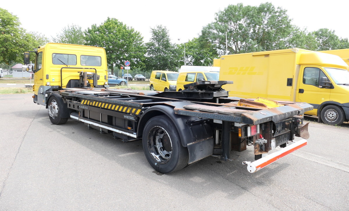 MERCEDES-BENZ KAMAG WBH 25 Wiesel Terberg Umsetzfahrz. Sattelk - Camión portacontenedore/ Intercambiable: foto 5 MERCEDES-BENZ KAMAG WBH 25 Wiesel Terberg Umsetzfahrz. Sattelk - Camión portacontenedore/ Intercambiable: foto 5