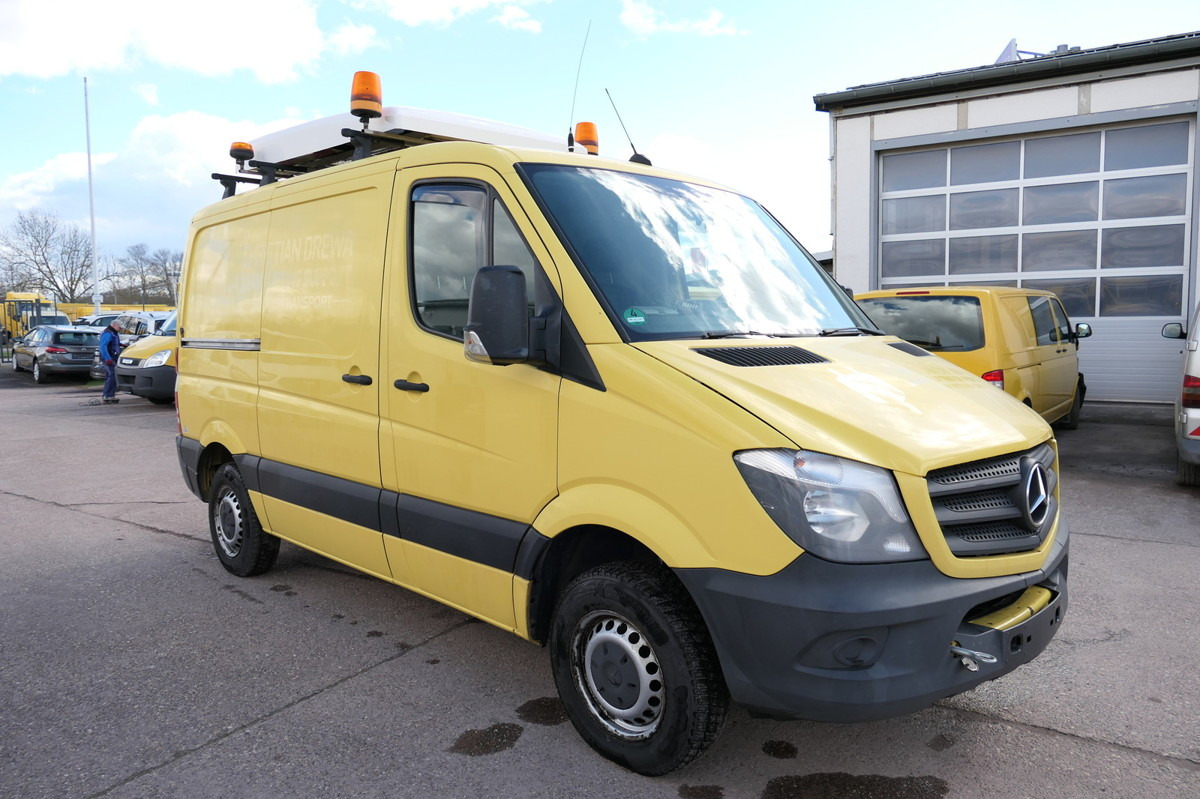 MERCEDES-BENZ Sprinter 216 CDI KLIMA - Begleitfahrzeug SCHLAFB - Furgoneta pequeña: foto 3 MERCEDES-BENZ Sprinter 216 CDI KLIMA - Begleitfahrzeug SCHLAFB - Furgoneta pequeña: foto 3