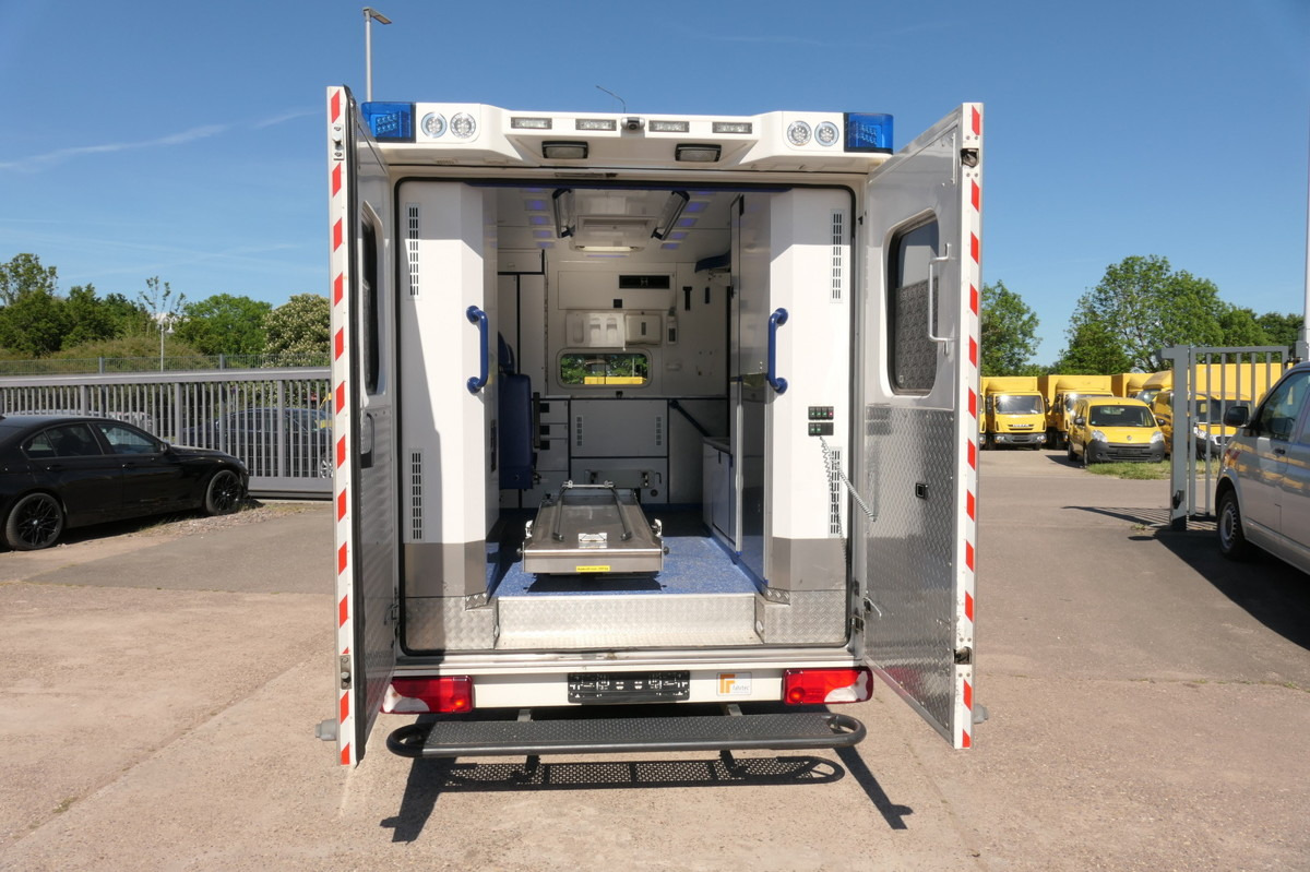 Ambulancia MERCEDES-BENZ Sprinter 519 CDI Klima Krankenwagen: foto 9