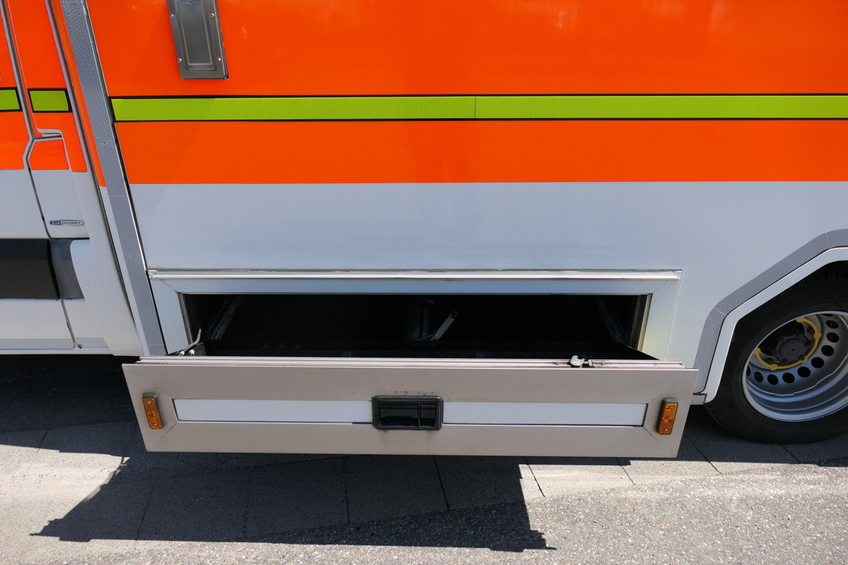MERCEDES-BENZ Sprinter 519 CDI Klima Krankenwagen - Ambulancia: foto 5 MERCEDES-BENZ Sprinter 519 CDI Klima Krankenwagen - Ambulancia: foto 5