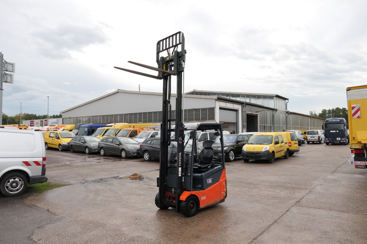 TOYOTA 7FBEST 15 Elektro Batterie 17/2021 3-Rad - Carretilla elevadora eléctrica: foto 1 TOYOTA 7FBEST 15 Elektro Batterie 17/2021 3-Rad - Carretilla elevadora eléctrica: foto 1