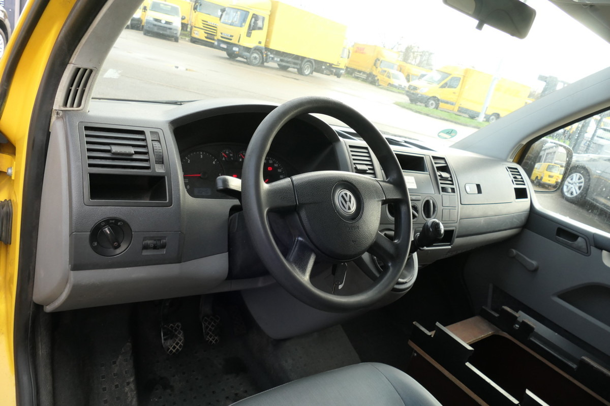 Foto del interior 1: Leasing de VW T5 Transporter 1.9 TDI PARKTRONIK 2xSCHIEBETÜR VW T5 Transporter 1.9 TDI PARKTRONIK 2xSCHIEBETÜR