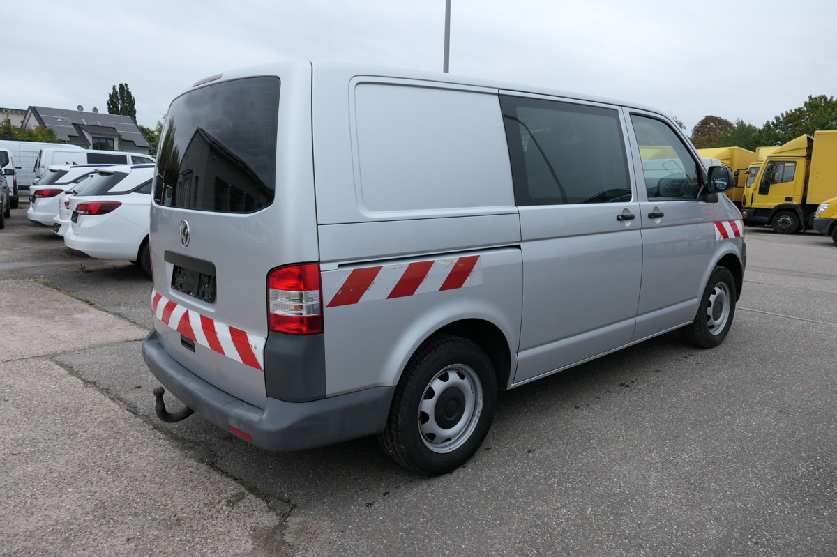 VW T5 Transporter 2.0 TDI KLIMA AHK Werkstatteinbau - Furgoneta pequeña: foto 3 VW T5 Transporter 2.0 TDI KLIMA AHK Werkstatteinbau - Furgoneta pequeña: foto 3