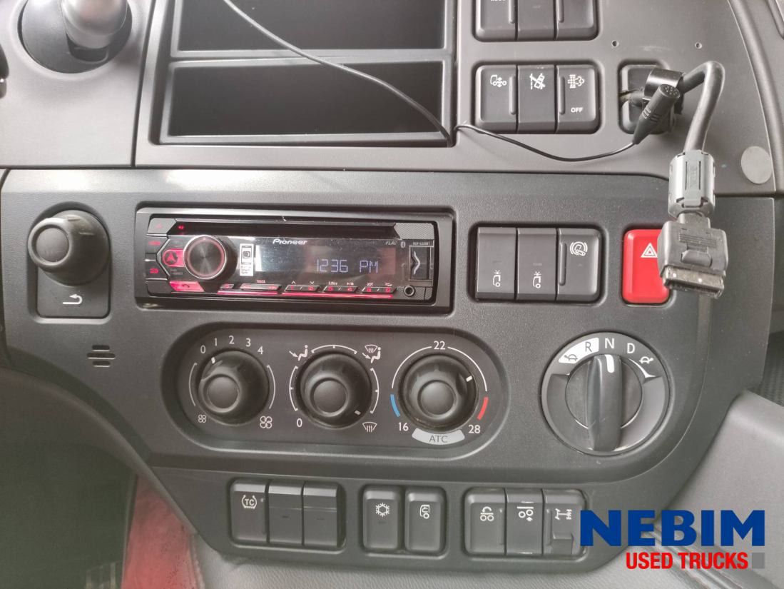 Cabeza tractora DAF CF 440 6x2 midlift - Space cab: foto 6
