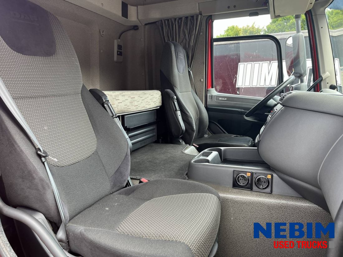 DAF CF 400 4X2 + Wecon Trailer - Camión caja cerrada: foto 4 DAF CF 400 4X2 + Wecon Trailer - Camión caja cerrada: foto 4